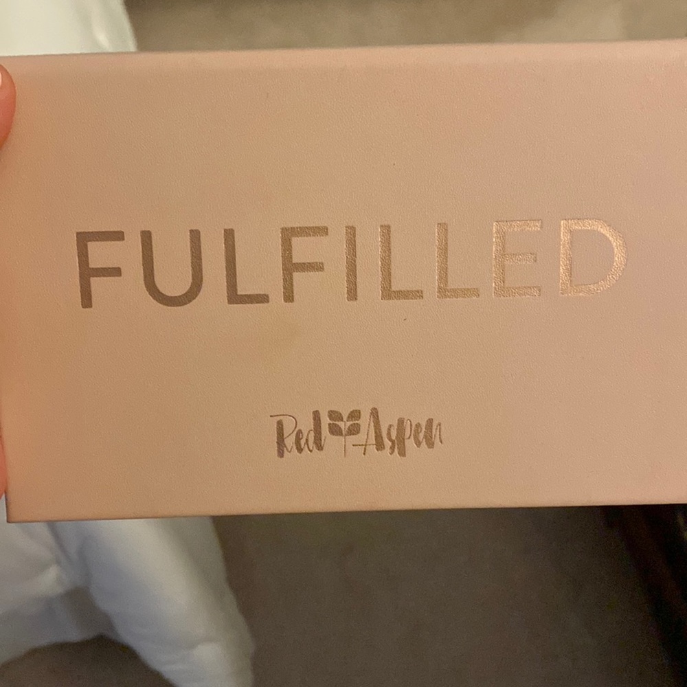 Red Aspen Fulfilled palette